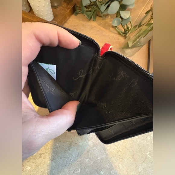 COPY - Vera Bradley Deco Daisy Pattern Carry It All Wristlet Wallet - Red Black… - Picture 7 of 13